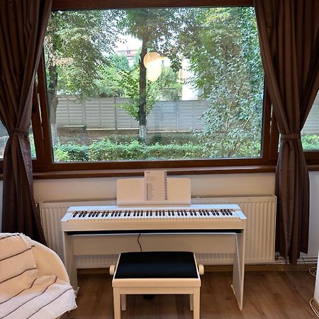 Peles Green Apartment & Piano คลูจ-นาโปกา ภายนอก รูปภาพ